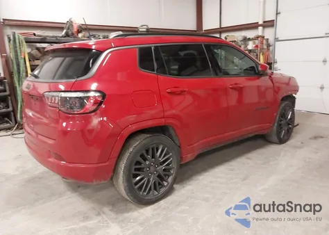 2022 Jeep Compass (Red) Edition 4X4 z USA, uszkodzony, nr VIN 3C4NJDCB0NT133021